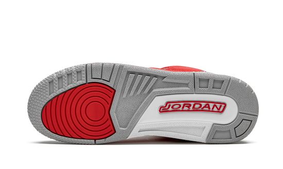 Air Jordans 3 Retro ‘Red Cement’ CT8532-104